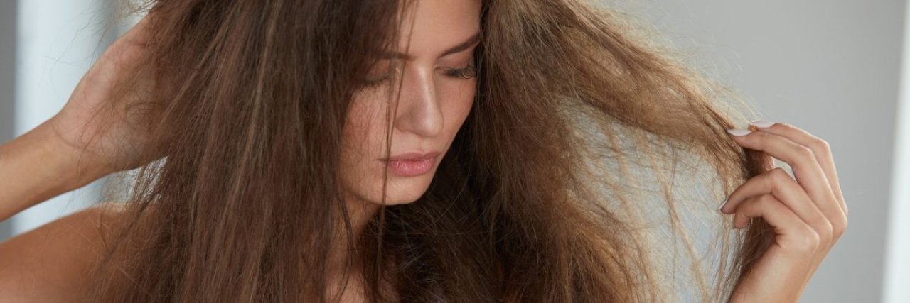 Tratamente profesionale pentru par uscat si degradat